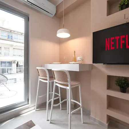 Aelia Jacuzzi Suite, The Luxury *