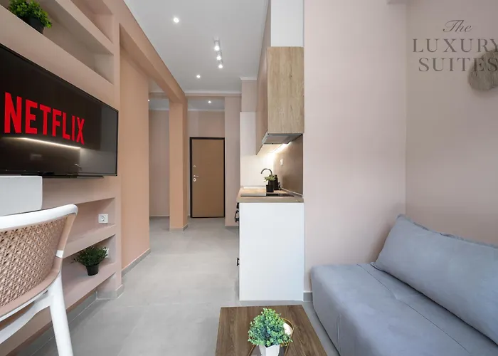 Aelia Jacuzzi Suite, The Luxury Apartment