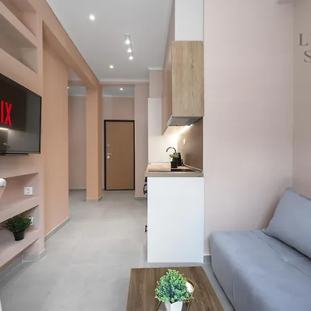 Aelia Jacuzzi Suite, The Luxury Apartmán
