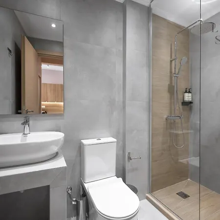 Aelia Jacuzzi Suite, The Luxury 公寓 *