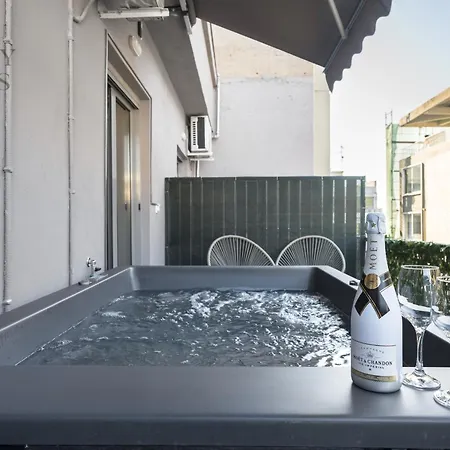 Aelia Jacuzzi Suite, The Luxury 塞萨洛尼基